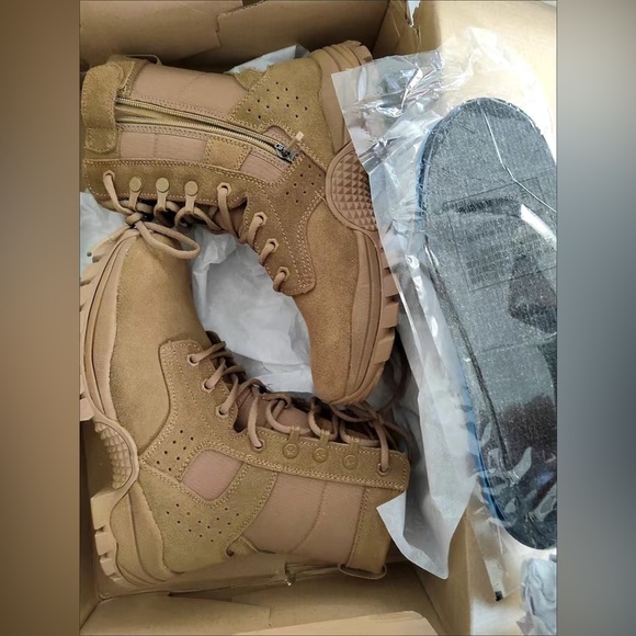 China's first-tier brand new brown training boots for men 9.9 percent new - Picture 3 of 8